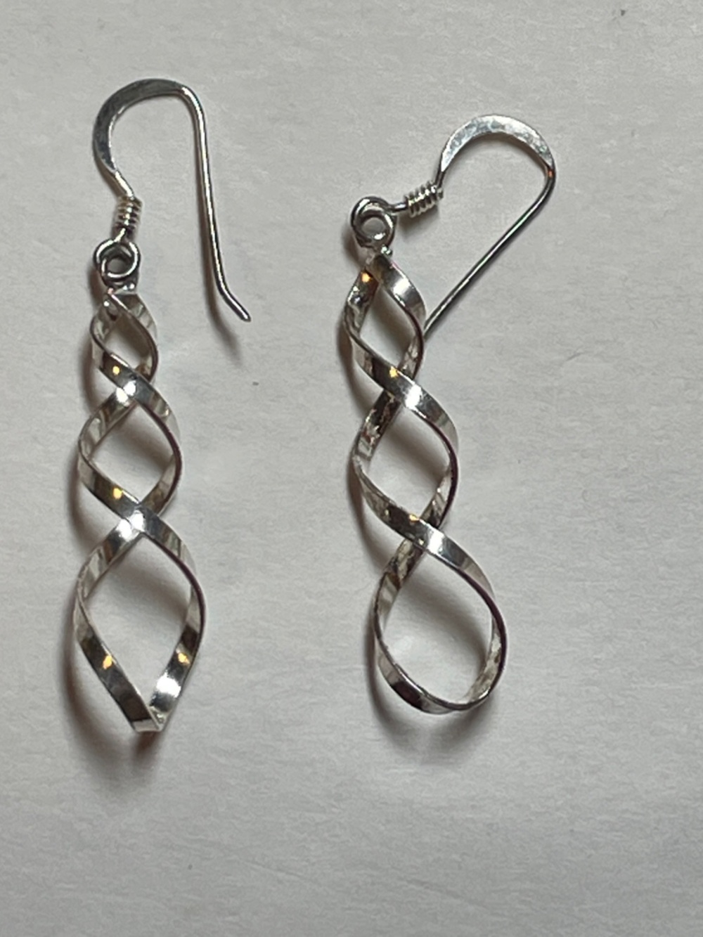 925 Sterling Silver Earrings ~ elegant Long Spiral Twists VTG ~ 1.59g